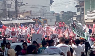 Candeias: Caminhada de Marivalda Tonha e Jacques Vagner